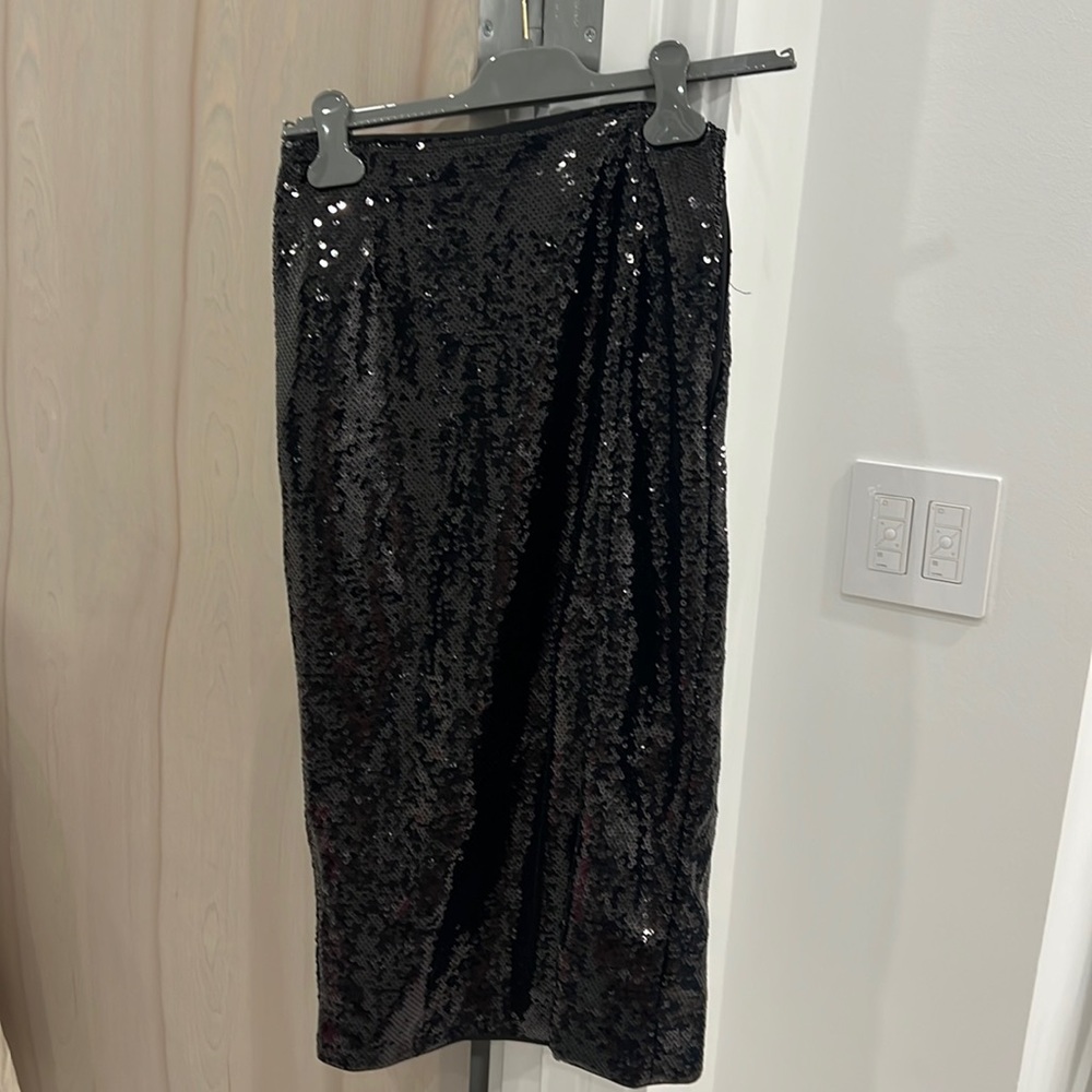 High split sequin skirt